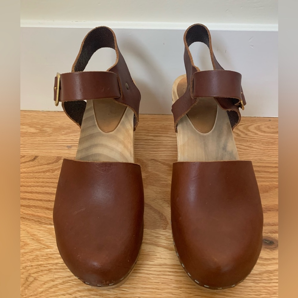 BRYR Studio Clogs Emma closed toe 39 tobacco brown